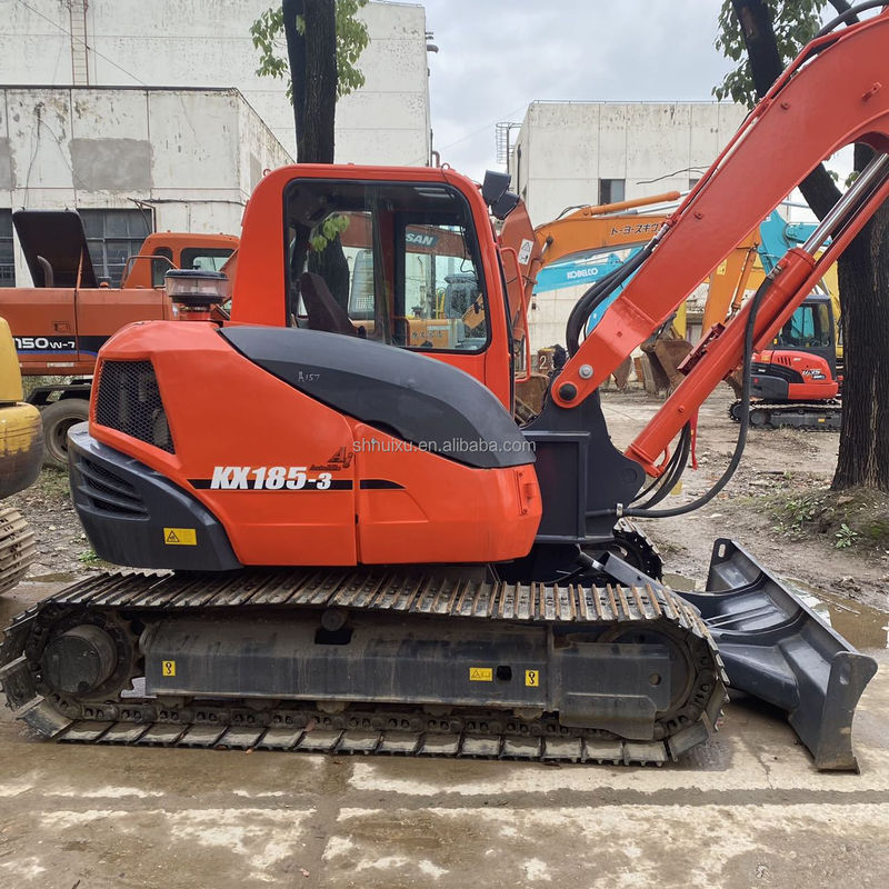 Une mini excavatrice de 8 tonnes utilisée Kubota kx165 kx185-3 est à vendre