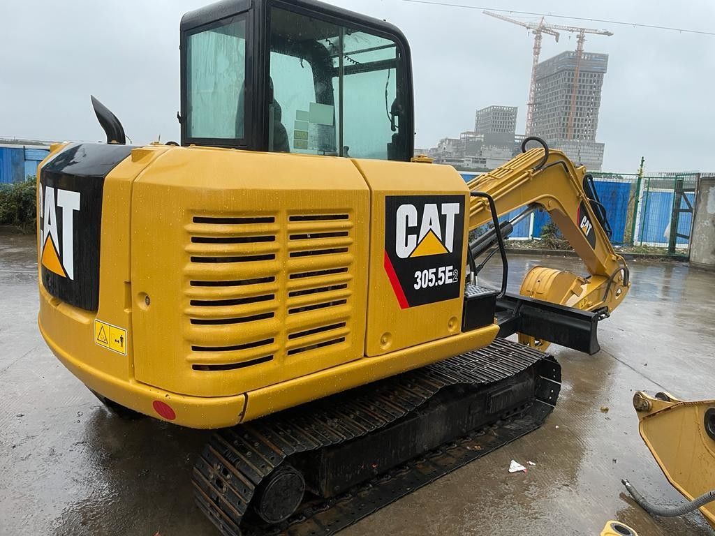 Bonne qualité 5,5 tonnes d'occasion CAT 305.5 mini chenille à vendre CAT 303 chenille en stock