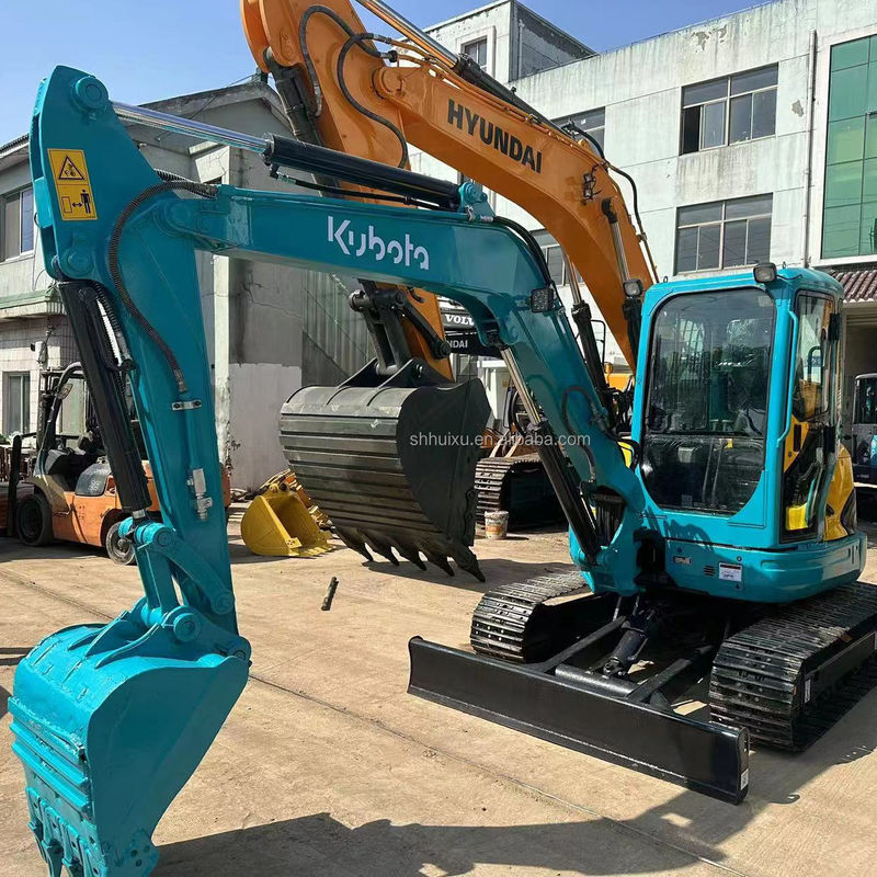 Mini Kubota 155 utilisé pour creuser des petites machines utilisées