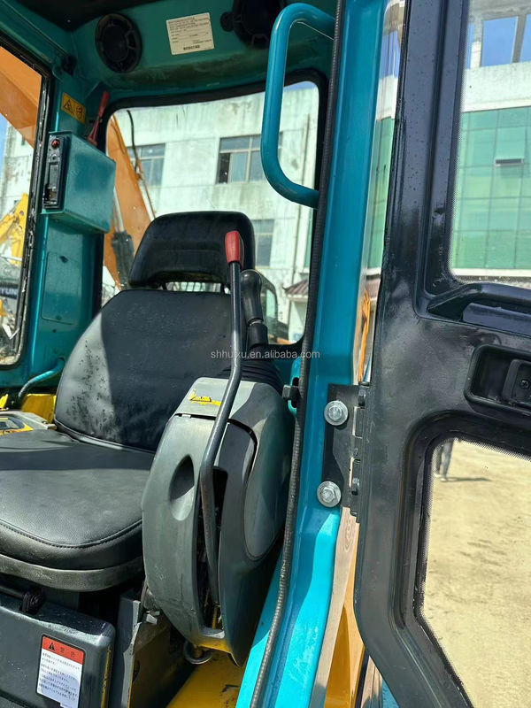 Mini Kubota 155 utilisé pour creuser des petites machines utilisées