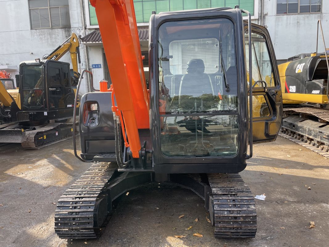 Vente de machines de type Hitachi de qualité professionnelle utilisées zx60 mini-pelles de 6 tonnes
