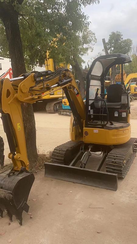 Excavateur mini CAT 302.5 d'occasion Excavateur mini CAT 302.5 d'occasion prix pas cher