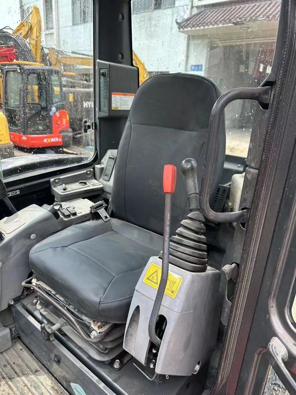 Excavateur d'occasion japonais Kubota 165 creuseur d'occasion petites machines d'occasion excavateurs japonais excavateur d'occasion japonais à vendre