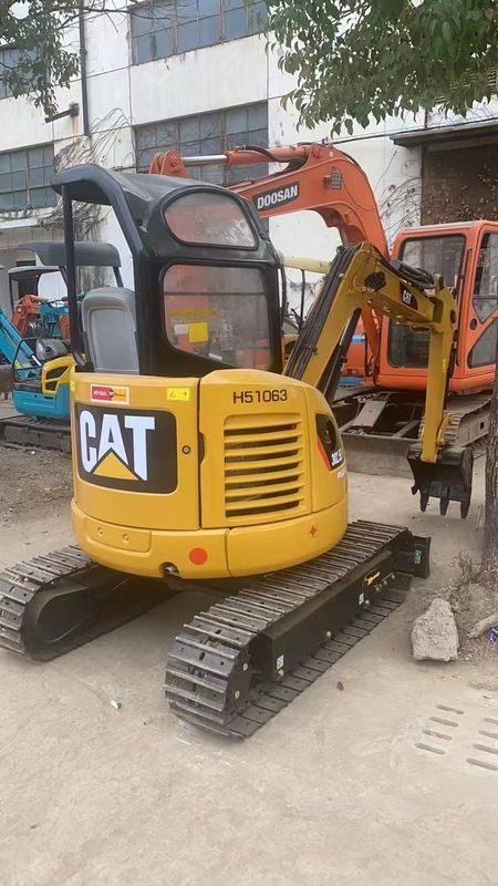 Excavateur à pied d'occasion CAT302.5 sans cabine de conduite mini-excavateurs d'occasion à vendre mini-excavateurs d'occasion ventes