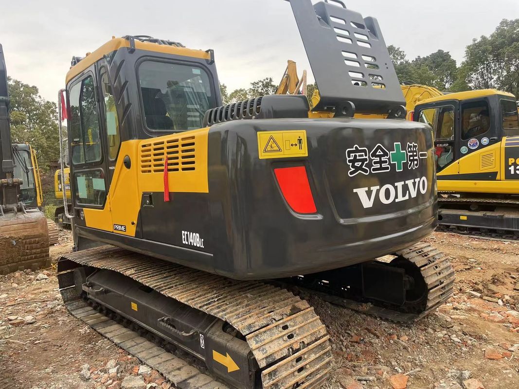 Excavateur volvo 140b à vendre