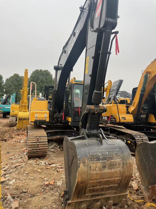 Excavateur volvo 140b à vendre