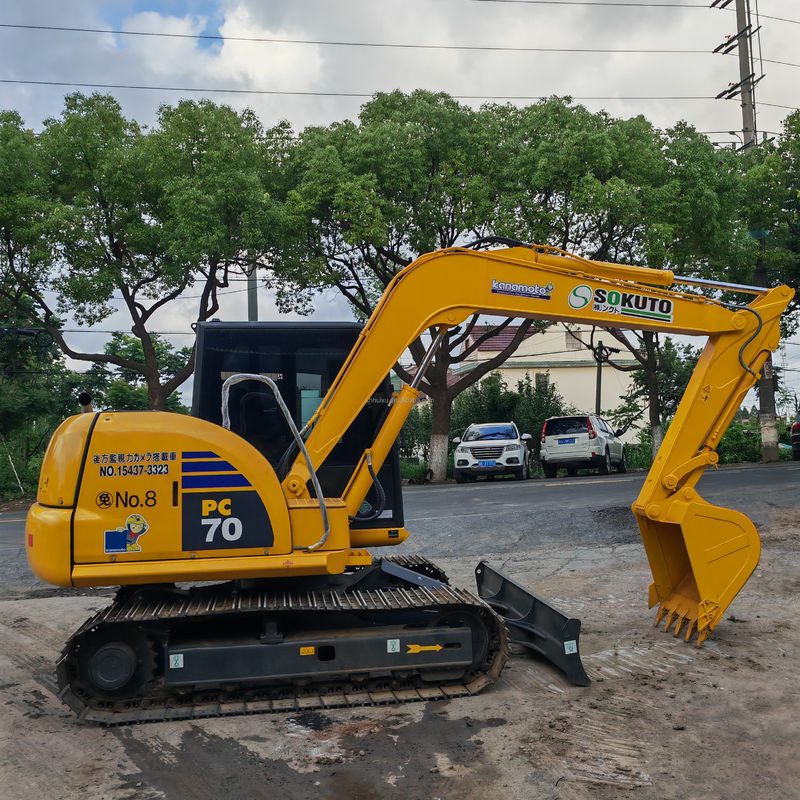 Excavateur à rouleaux d'occasion bonne qualité machine d'excavation / utilisée KomatsuPC70-8 pc200-8 avec prix bon marché / japonais d'origine