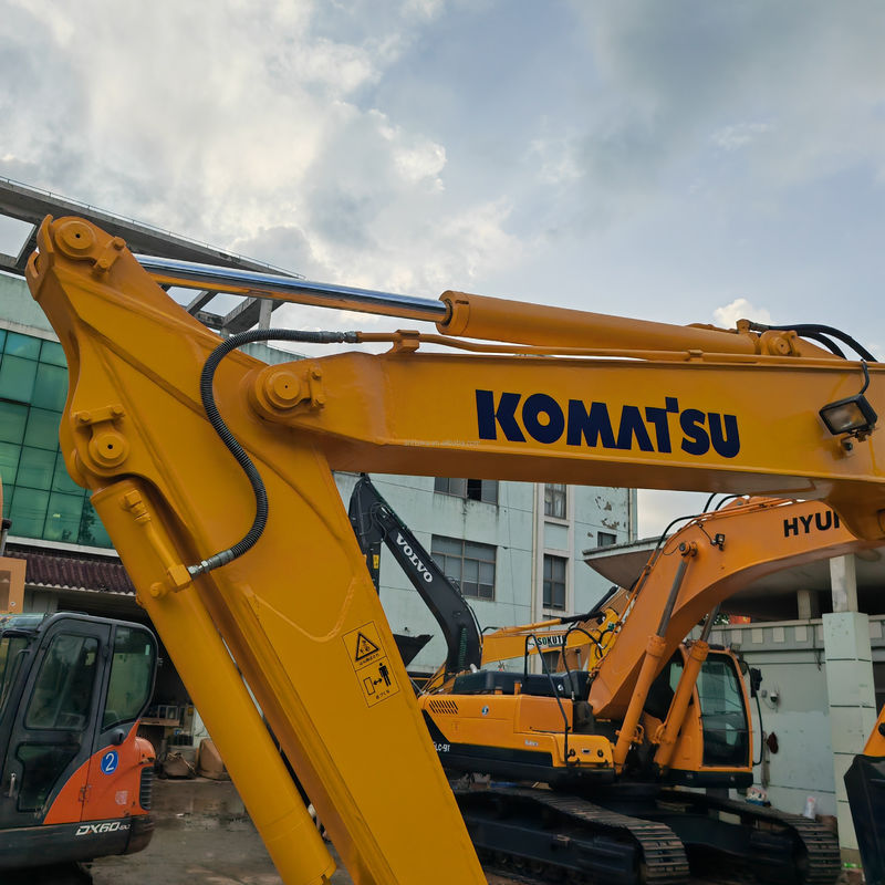 Excavateur à rouleaux d'occasion bonne qualité machine d'excavation / utilisée KomatsuPC70-8 pc200-8 avec prix bon marché / japonais d'origine