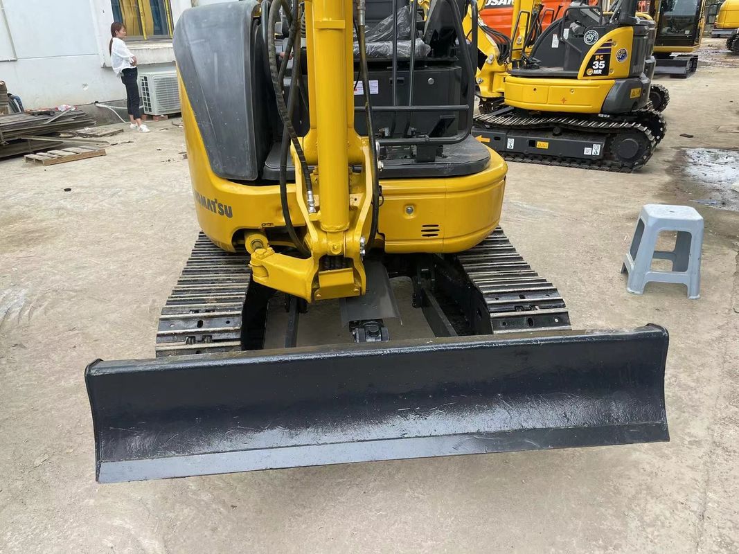 Utilisé Komatsu PC18 PC35MR mini excavateur machine de construction /de seconde main mini excavateur hydraulique komatsu bonne qualité
