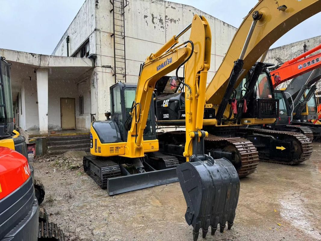 100%Japon machines utilisées pour les pelles Komatsu PC55 PC30 PC130 PC200/ pelles d'occasion à bas prix