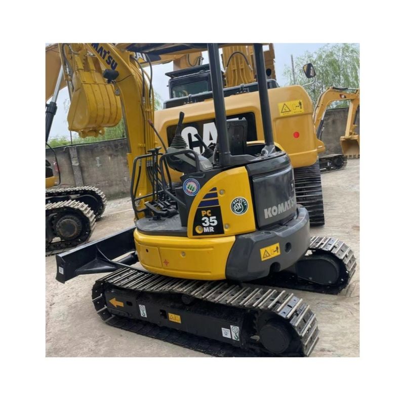 Excavateur d'occasion Komatsu PC35mr PC200 PC40 Excavateur d'occasion pc 35 mini excavateur de 3 tonnes de conception machine japonaise d'occasion