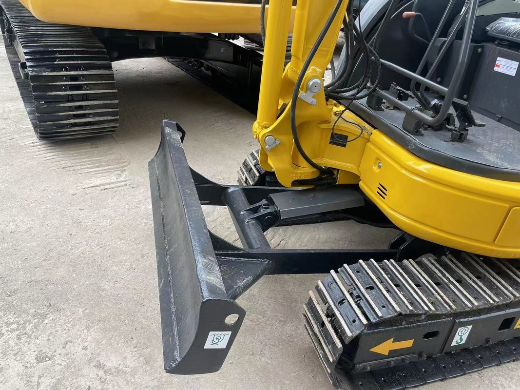 Excavateur d'occasion Komatsu PC35mr PC200 PC40 Excavateur d'occasion pc 35 mini excavateur de 3 tonnes de conception machine japonaise d'occasion