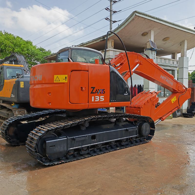 Hitachi en stock 90% d'occasion Hitachi zx135/excavatrice à rampe utilisée Hitachi zx135 à vendre