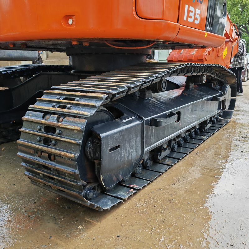 Hitachi en stock 90% d'occasion Hitachi zx135/excavatrice à rampe utilisée Hitachi zx135 à vendre