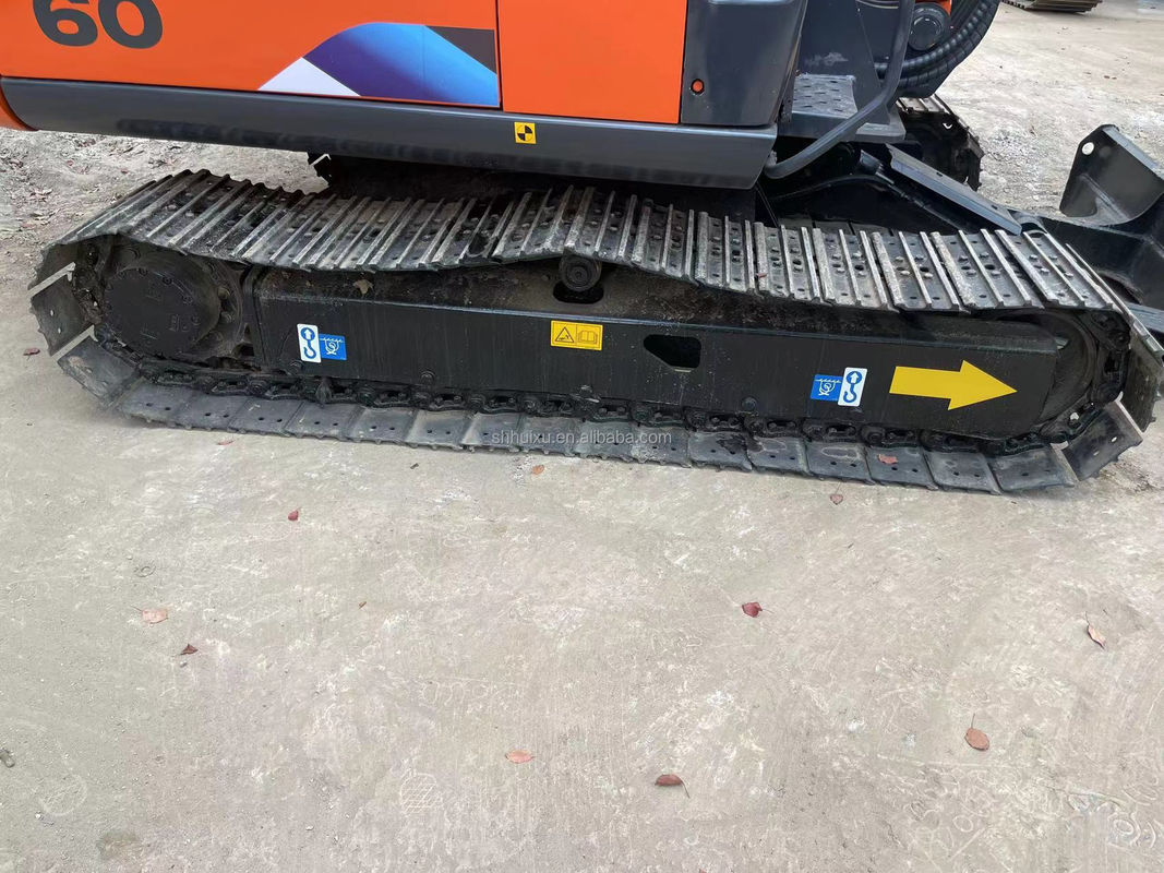Une mini-excavatrice utilisée pour les exportations chinoises.