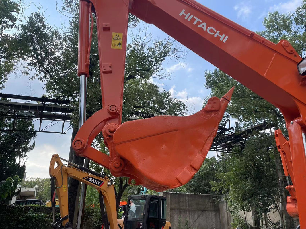Une mini-excavatrice utilisée pour les exportations chinoises.