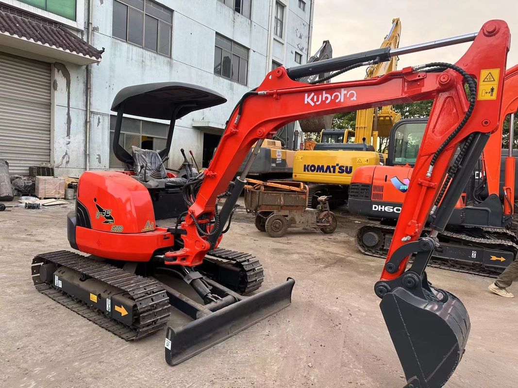 0.15m3 Seau Rouge Mini Excavateur d'occasion Kubota U35 Mini Excavateur d'occasion
