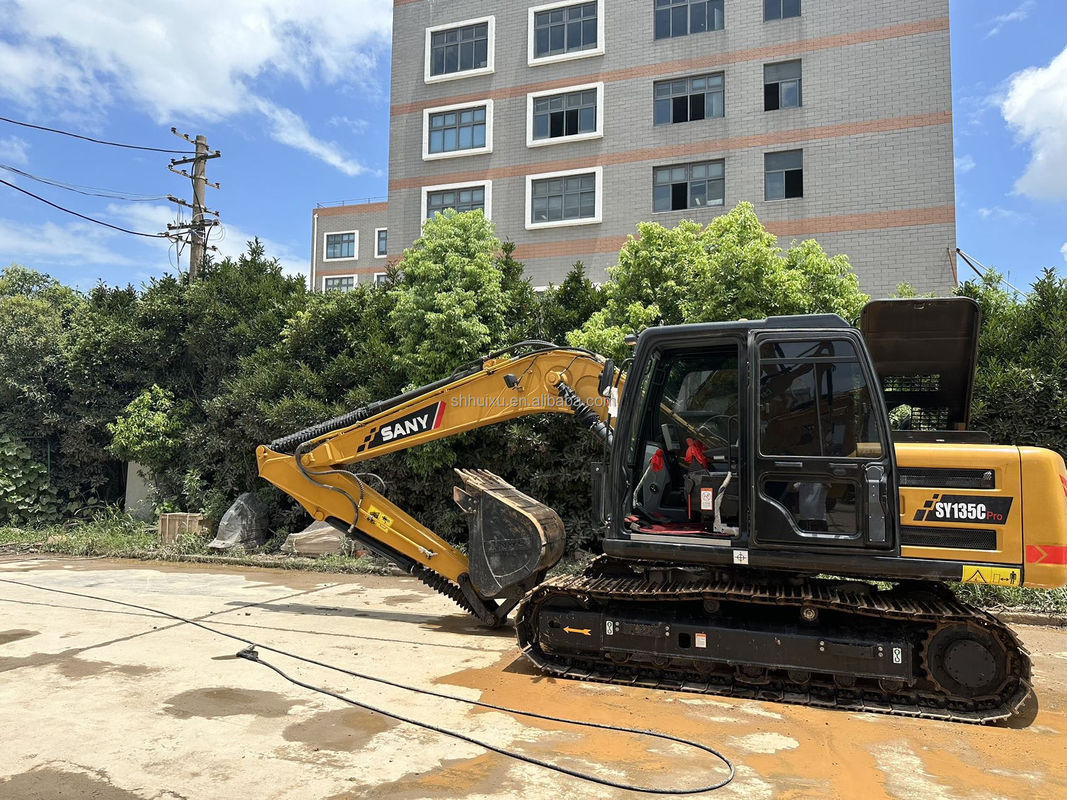 Excavateur fabriqué en Chine Excavateur utilisé Sany 135 Jaune 0,7m3 Capacité de seau 13 Tonnes