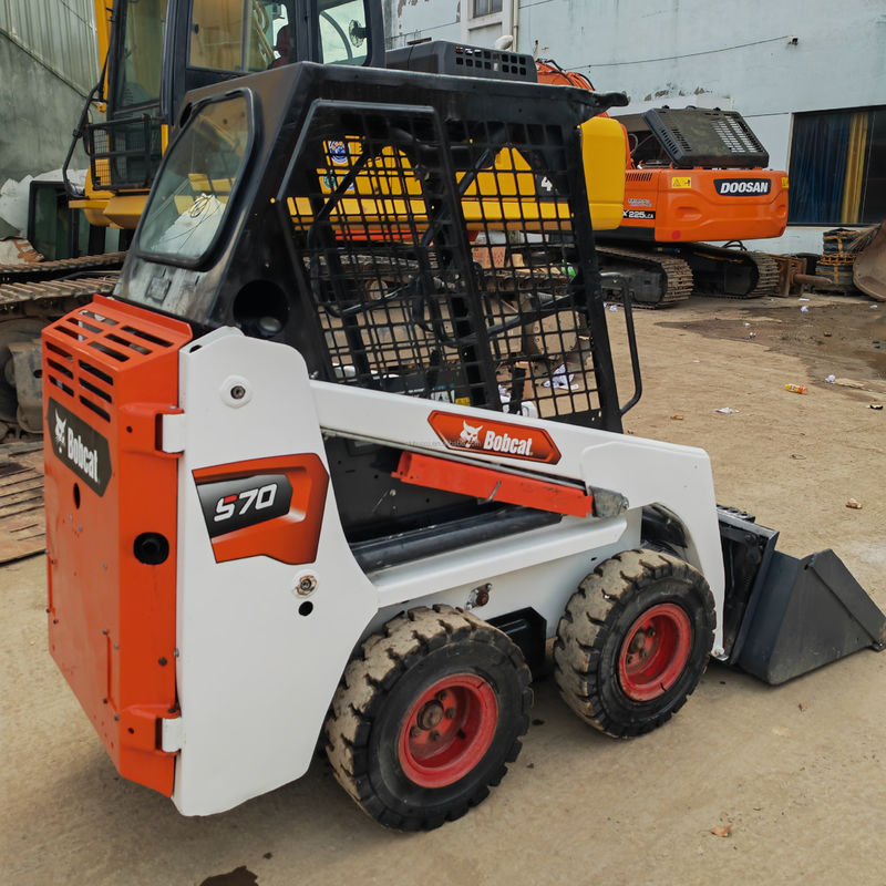 Chargeur à manœuvre polyvalent BOBCAT S70 Doosan Bobcat 1 tonne Mini chargeurs d'occasion