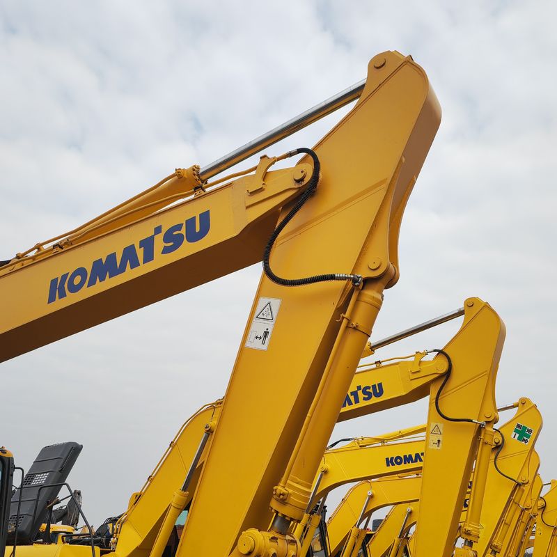 Peinture originale utilisée dans une excavatrice komatsu pc240-8/moteur haute puissance utilisé dans une excavatrice komatsu pc240-8