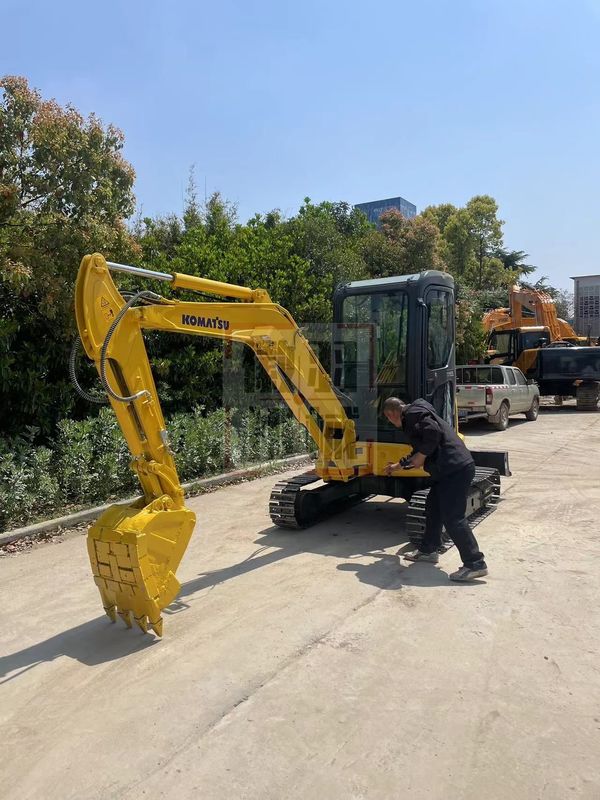 Prix d'usine mini creuseuseuse d'occasion komatsu pc40/excavateur à haute puissance utilisé komatsu pc40