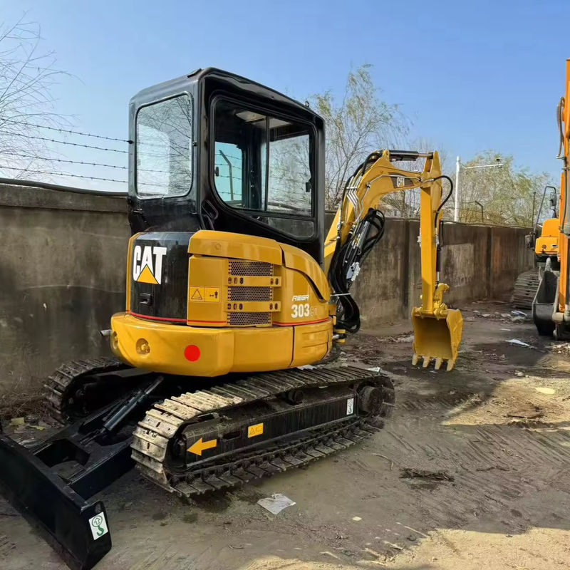 Tracteur de qualité fiable prix d'usine mini excavateurs usagés CAT 303 pour le travail à domicile