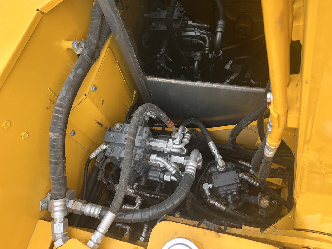 machine à creuser moyenne avec moteur japonais utilisée komatsu pc130/utilisée komatsu pc130 avec peu d'heures de travail en vente
