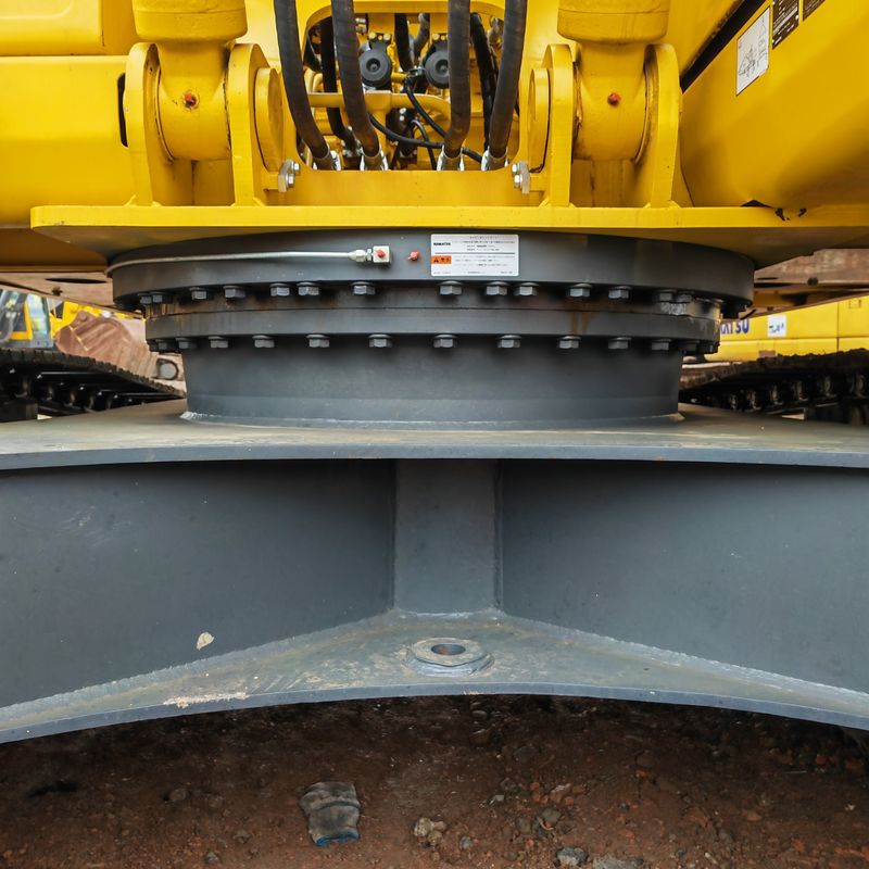 Couleur originale, excavateur à rampe d'occasion Komatsu pc240 en vente avec prix Leow.