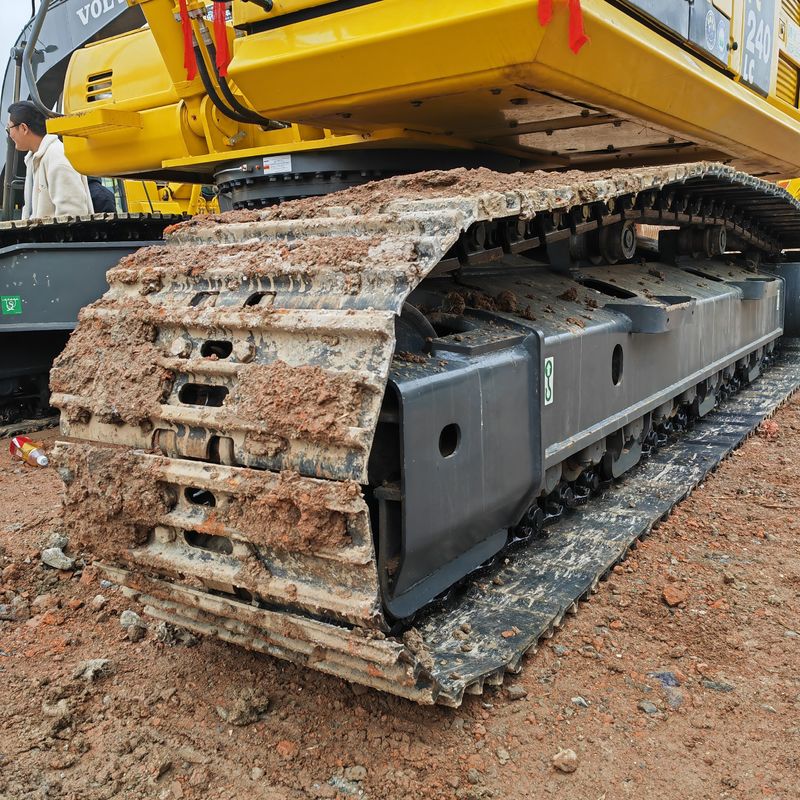 Couleur originale, excavateur à rampe d'occasion Komatsu pc240 en vente avec prix Leow.