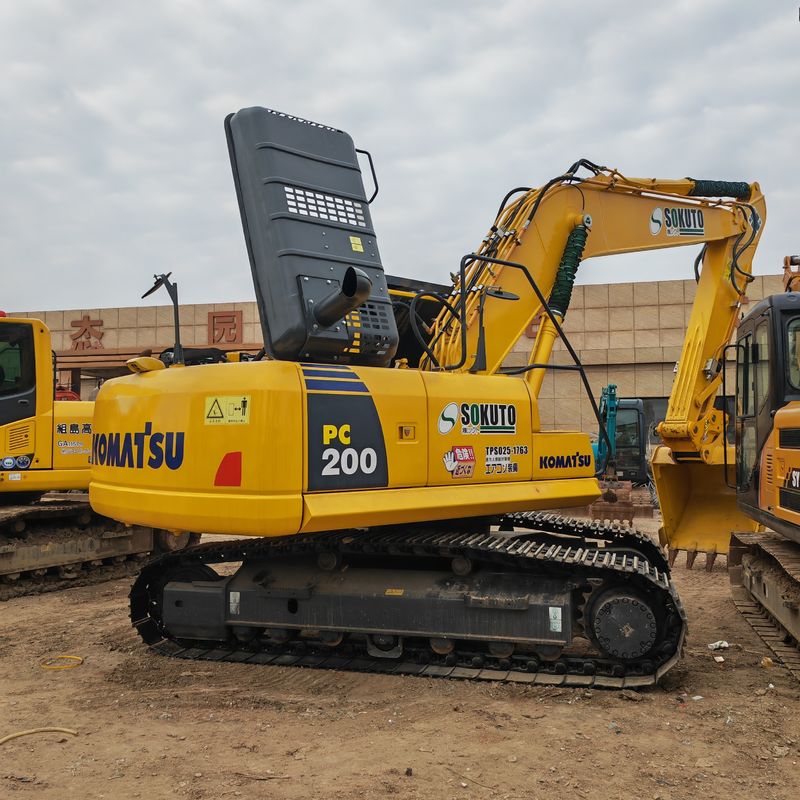 L'excavatrice utilisée est en stock KOMATSU PC200-8/PAINTURE ORIGINALE D'EUX KOMATSU PC200-8 à vendre à bas prix