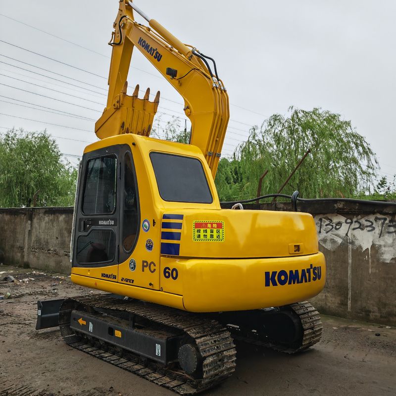 Jaune Mini Excavateur d'occasion 6T de seconde main Komatsu Pc60 Couleur originale