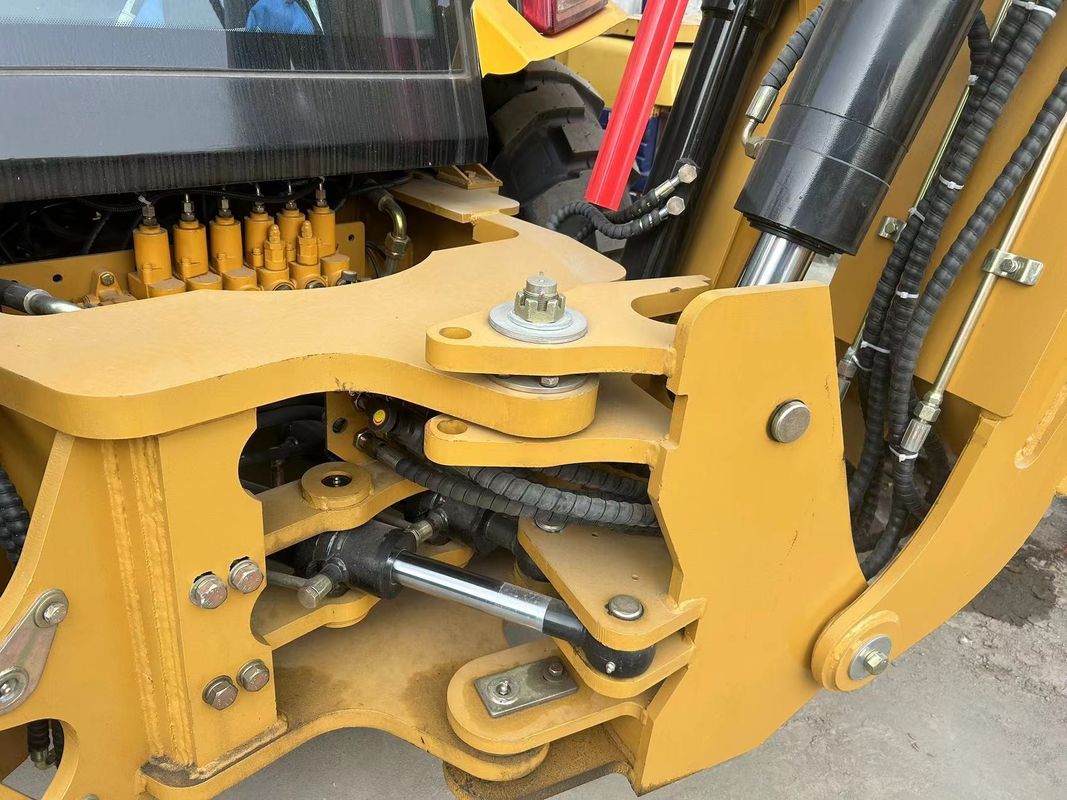 Excavateur d'occasion Caterpillar CAT420F machine de peinture routière/ tracteur japonais d'occasion machine routière moteur en bon état
