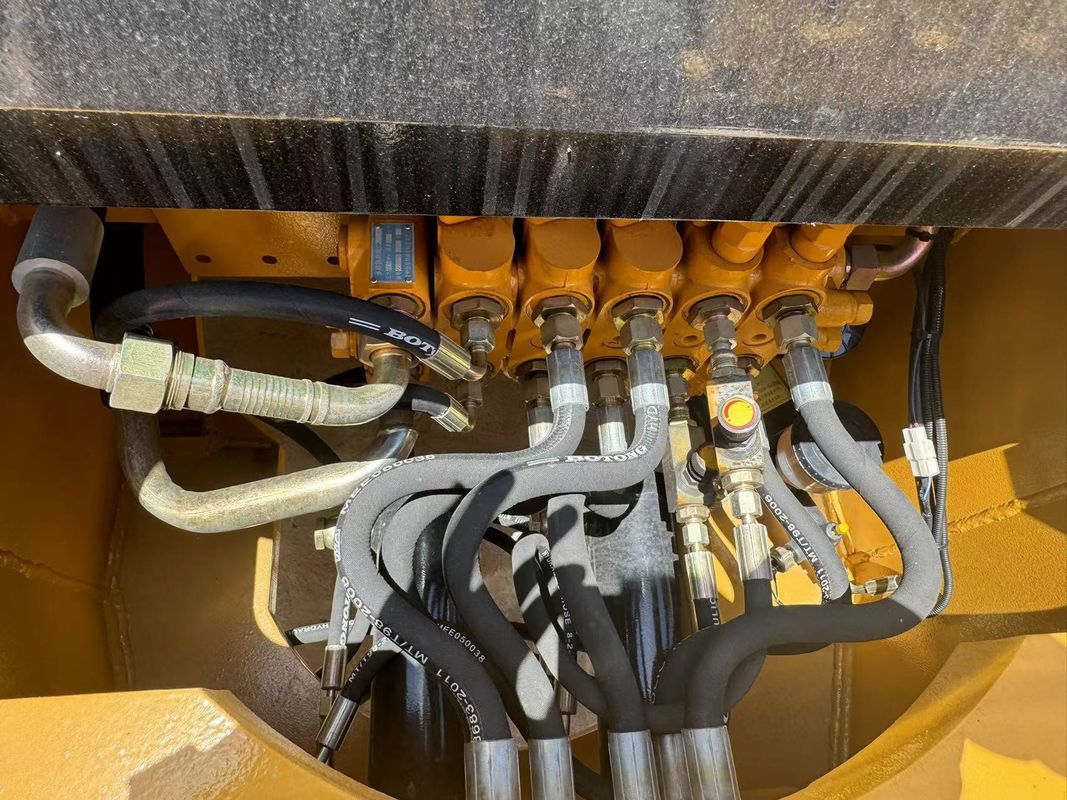 Chargeur de pelle utilisée Caterpillar CAT420F chargeur de pelle cat 420f/ moteur de pelle japonaise d'occasion en bon état