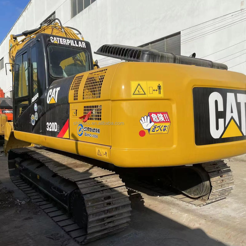 Utilisé Caterpillar- Excavator Original CAT320d2 Digger CAT- 320d2 En bon état Machines lourdes pour le déplacement de la terre À vendre