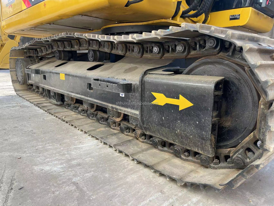 Utilisé Caterpillar- Excavator Original CAT320d2 Digger CAT- 320d2 En bon état Machines lourdes pour le déplacement de la terre À vendre