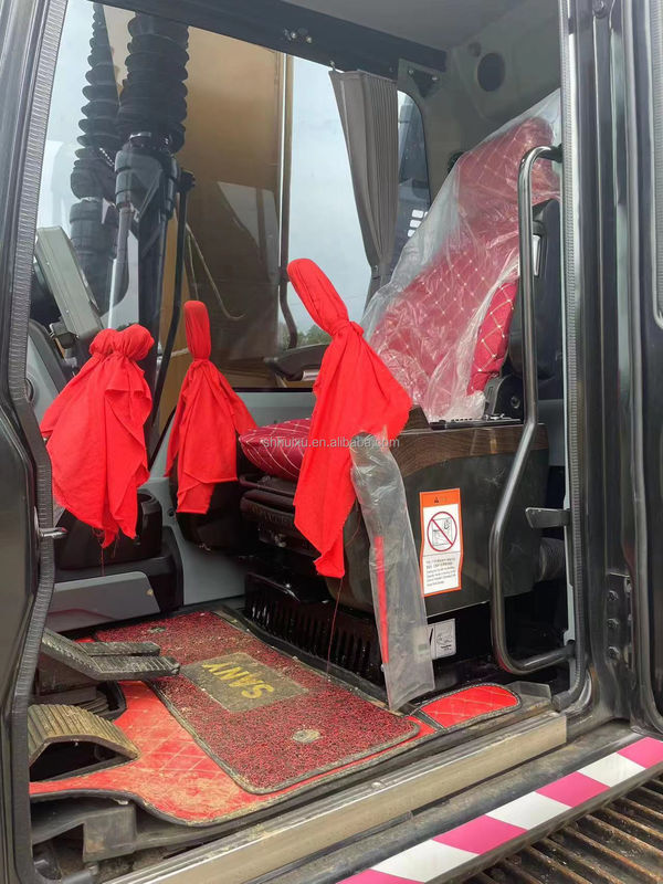 Pratiquement neuf 95% 13,5Ton Sany SY135 utilisé excavateur creuseuseuse d'occasion mini China marque sany à vendre