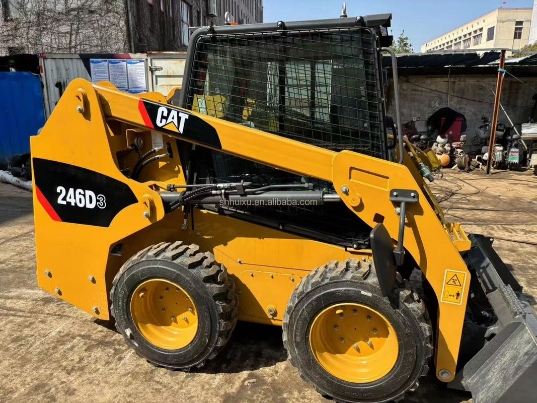 Excavateur à roues CAT 246D3 Caterpillar japonais