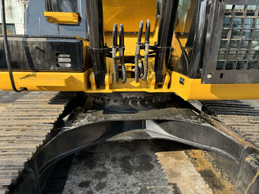 Caterpillar- Excavator Construction hydraulique originale 320d2 Excavator CAT- 320d2 En bon état vendre bon marché une excavatrice à rampe utilisée