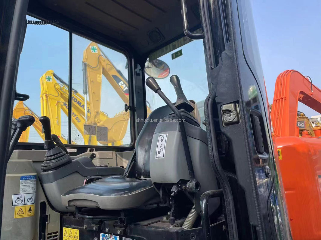 MINI CAT303E usagée/de seconde main MINI CAT303E avec peu d'heures de travail peinture originale CAT303E à vendre