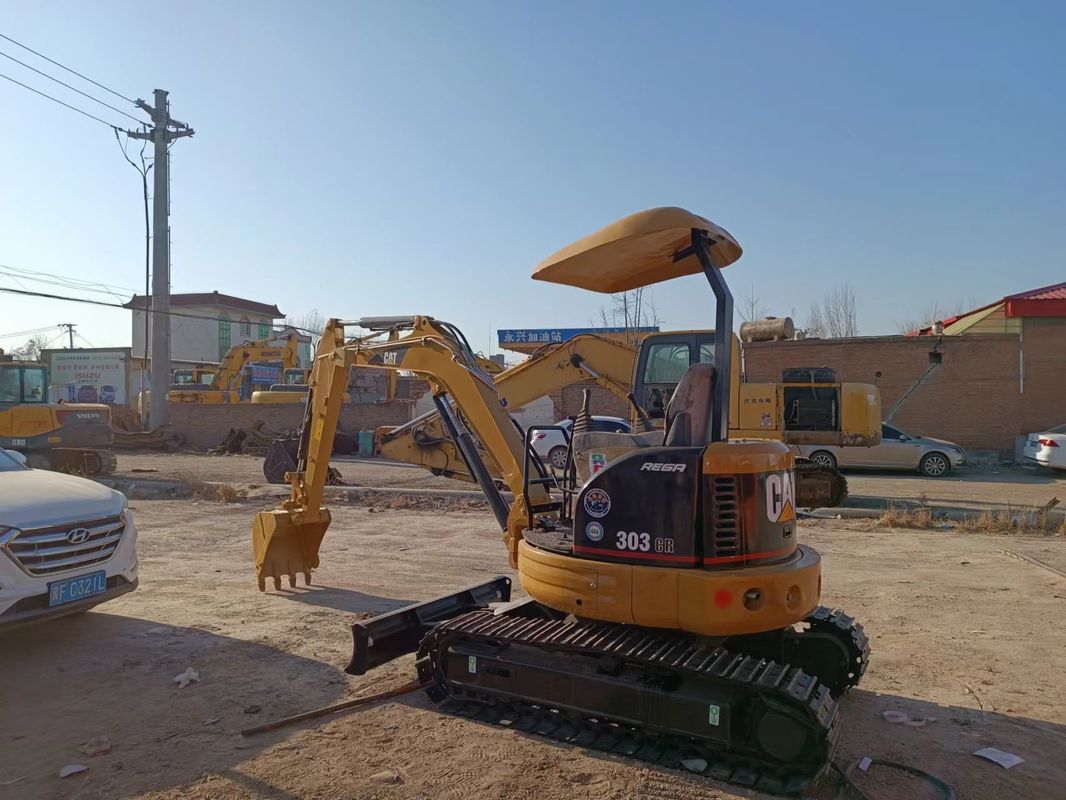 L'EPA utilise une mini-excavatrice de 1 tonne 3 tonnes 5 tonnes CAT301.7 CAT303 CAT303E CAT305 Une mini-excavatrice bon marché est utilisée CAT303